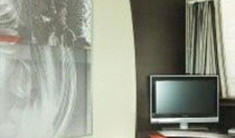 Accessible 4 star hotel image