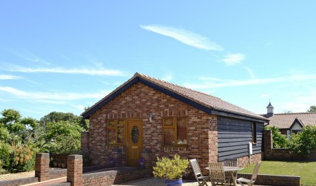 Beach Cottage (pet friendly) image