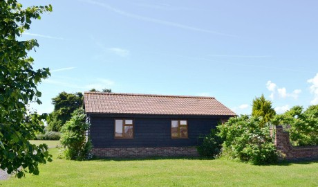 Beach Cottage (pet friendly) image