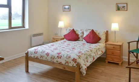 Beach Cottage (pet friendly) image