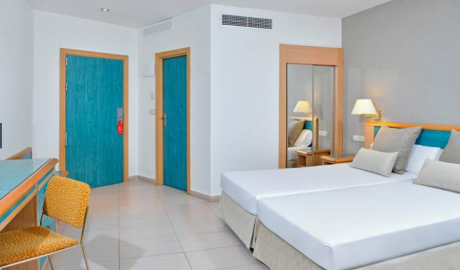 Accessible three star hotel image