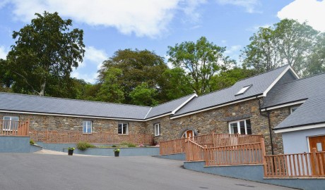 Accessible Barn (pet friendly) image