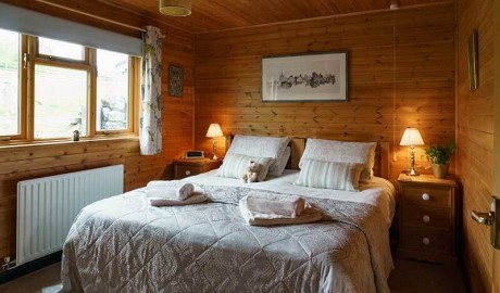 Countryside Log Cabin image