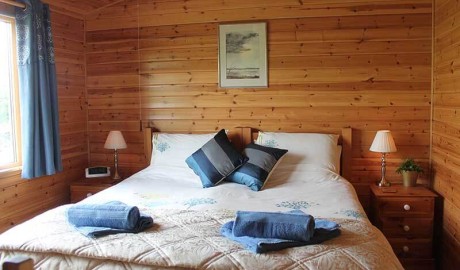 Countryside Log Cabin image