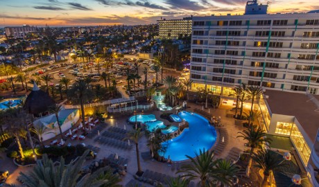 Wheelchair-friendly beach hotel image