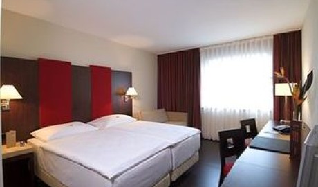 Accessible Airport Hotel image