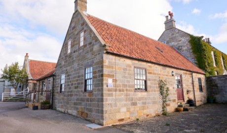 Countryside cottage image