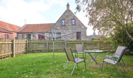 Countryside cottage image