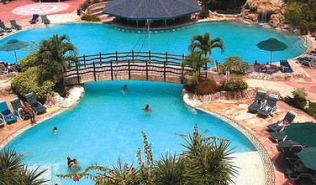 Wheelchair friendly beach hotel image