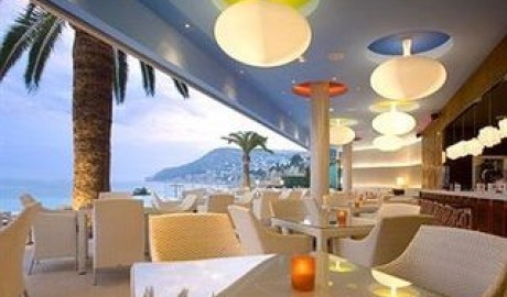 Wheelchair friendly beach hotel image