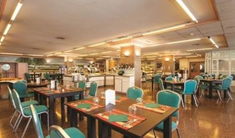 Wheelchair friendly beach hotel image