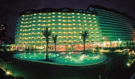 Wheelchair friendly beach hotel image