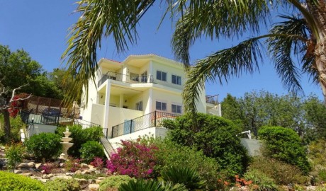Accessible holiday villa image