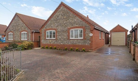 Accessible coastal cottage image