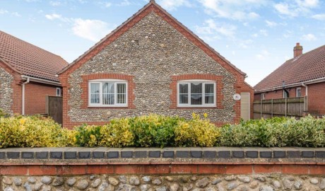 Accessible coastal cottage image