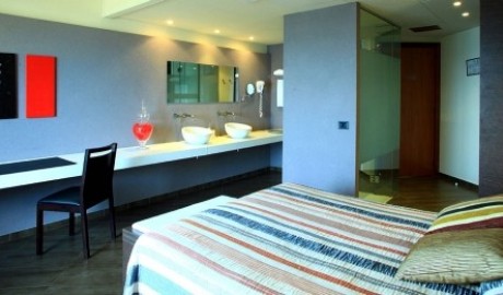 Accessible beach Hotel image