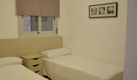Self catering apartments image