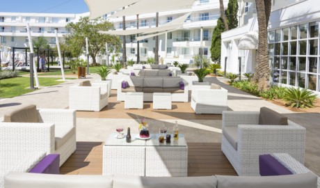 Accessible Beach Aparthotel image