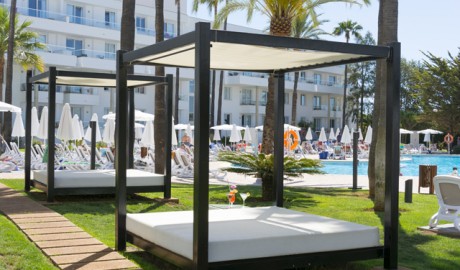 Accessible Beach Aparthotel image