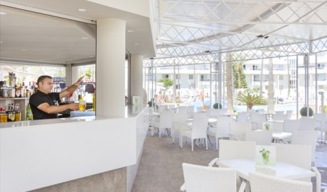 Accessible Beach Aparthotel image
