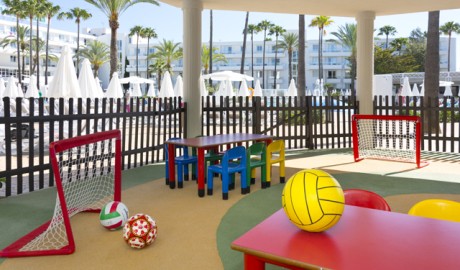 Accessible Beach Aparthotel image