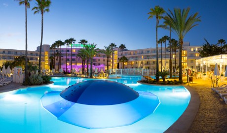 Accessible Beach Aparthotel image