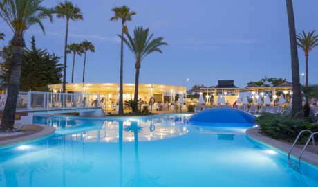 Accessible Beach Aparthotel image