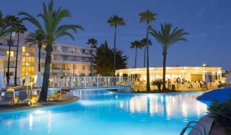 Accessible Beach Aparthotel image