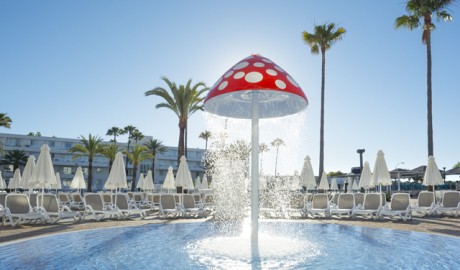 Accessible Beach Aparthotel image