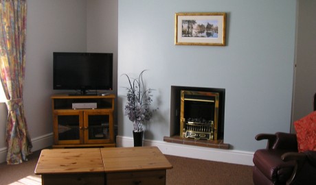 Country cottage image