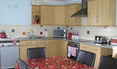 Country cottage image