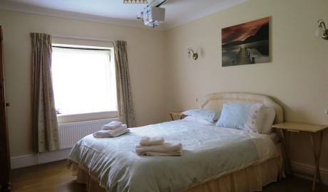 Country cottage image