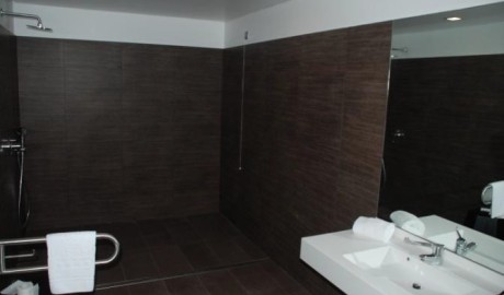 Accessible hotel image