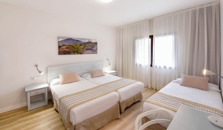 Central Sandy Bay Apartment image