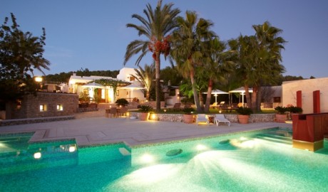 Countryside hotel image
