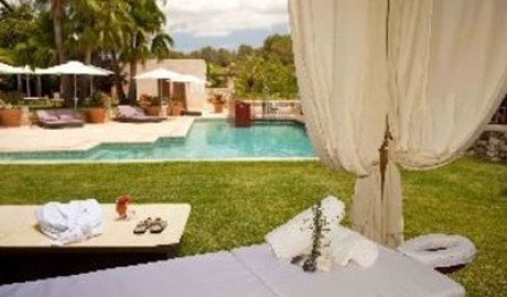 Countryside hotel image