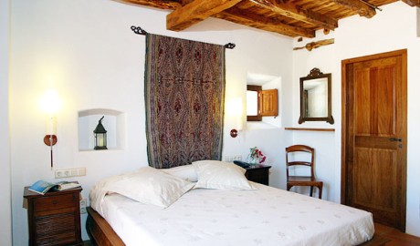 Countryside hotel image