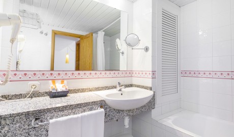 Central hotel image