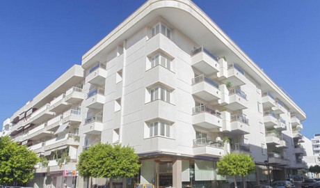 Central hotel image