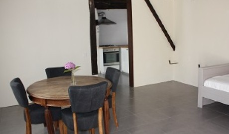 Accessible scenic room in rural Burgundy image