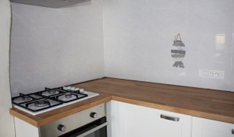 Accessible scenic room in rural Burgundy image