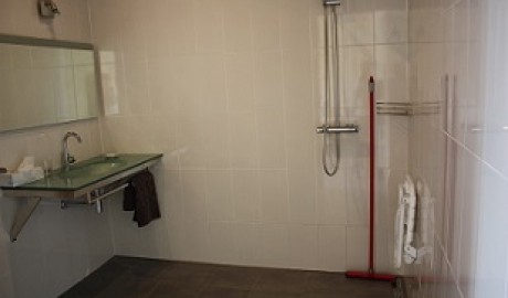 Accessible scenic room in rural Burgundy image