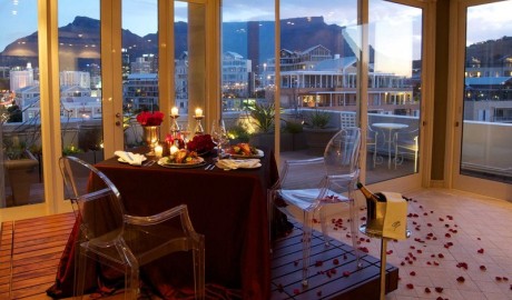 Luxury Harbour hotel image