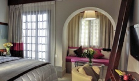 Coastal luxury hotel image