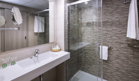 Accessible beach hotel image