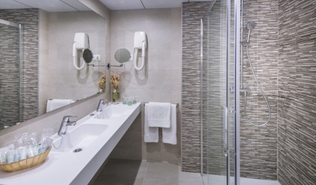 Accessible beach hotel image