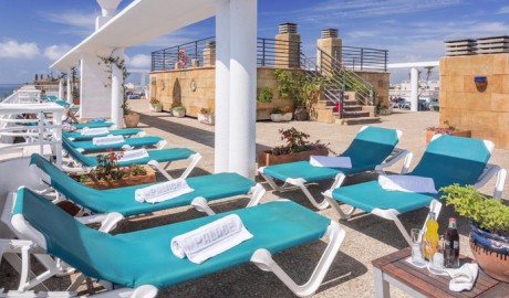 Accessible beach hotel image