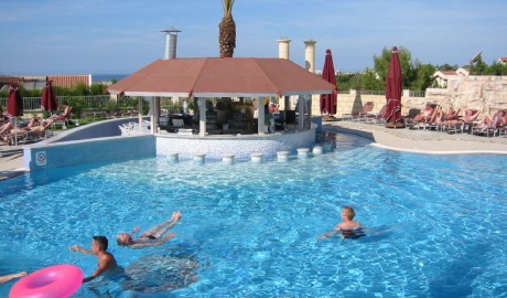 Coral Bay hotel image
