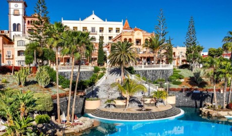 Luxury Beach Hotel image