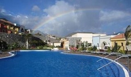 Rural Retreat image